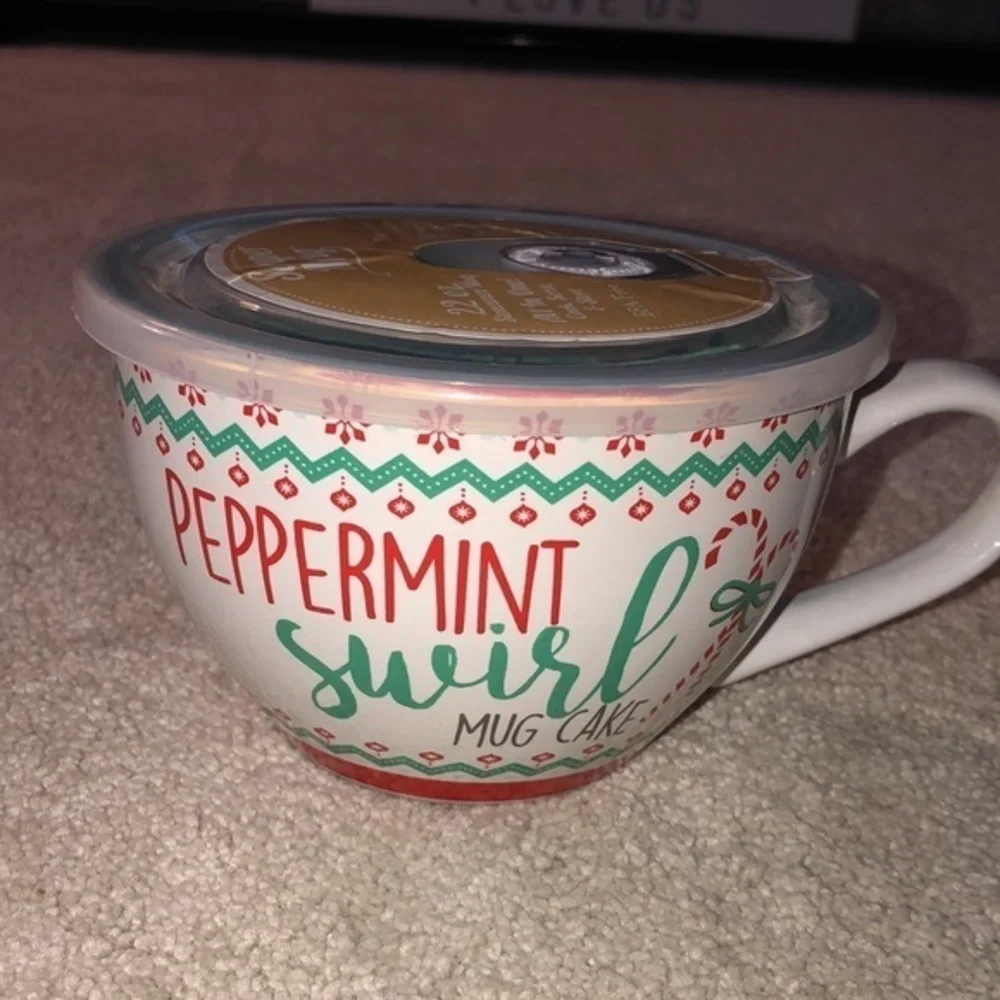 Pier 1 Imports Souper Soup Mug Christmas Peppermint‎ Swirl Cake New